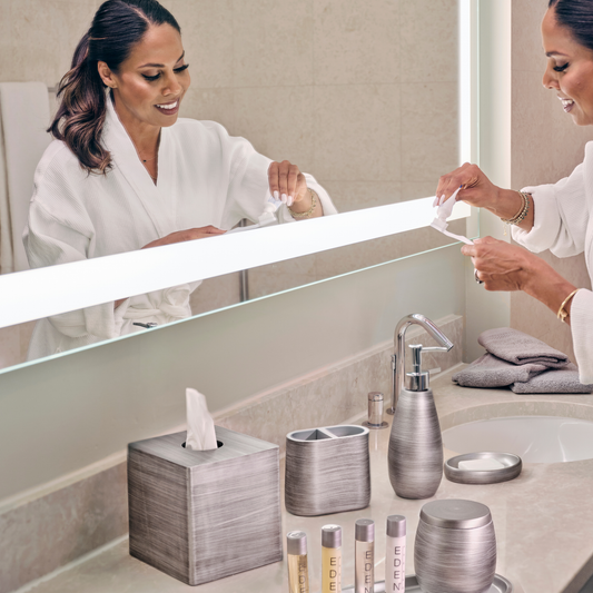 Silver | Taniya Nayak full bath accessory set.